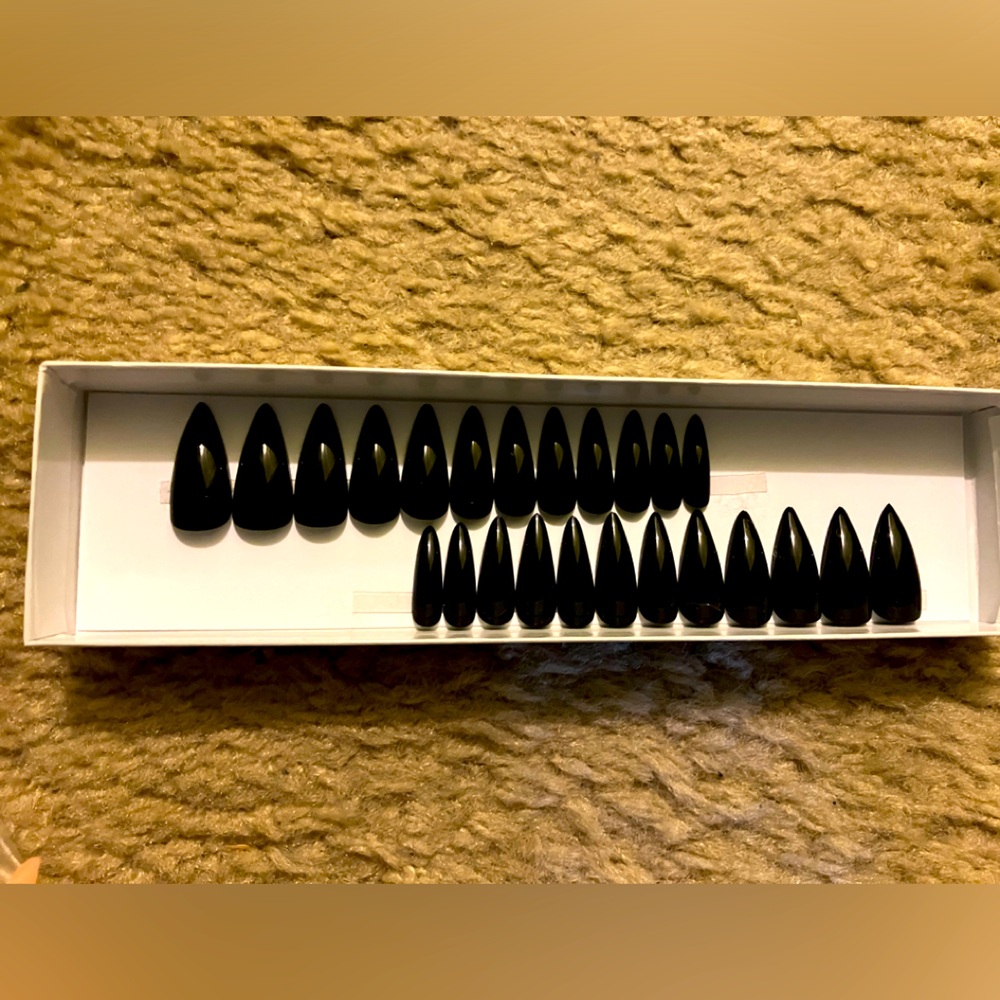 Black Stiletto Press Ons
